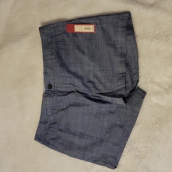 COPY - Shorts - Picture 4 of 7